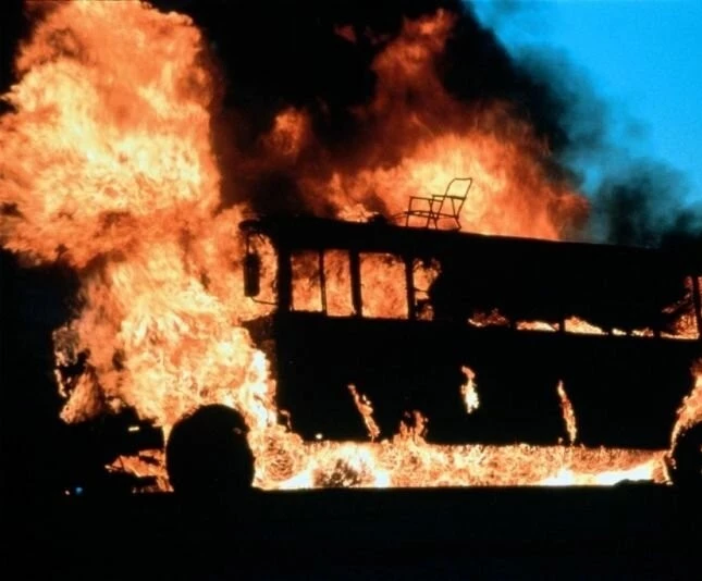 Бег черной кошки (1998) через торрент скачать Бег черной кошки (1998) фильм через торрент скачать