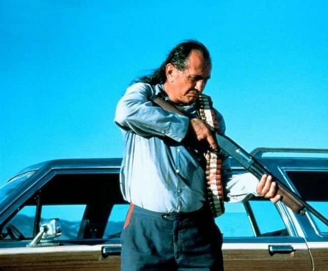 Бег черной кошки (1998) через торрент бесплатно Бег черной кошки (1998) фильм через торрент бесплатно