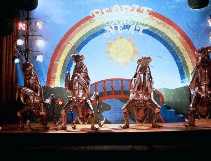 Познакомьтесь с семьей Эпплгейт (1990) в хорошем качестве через торрент Познакомьтесь с семьей Эпплгейт (1990) фильм в хорошем качестве через торрент