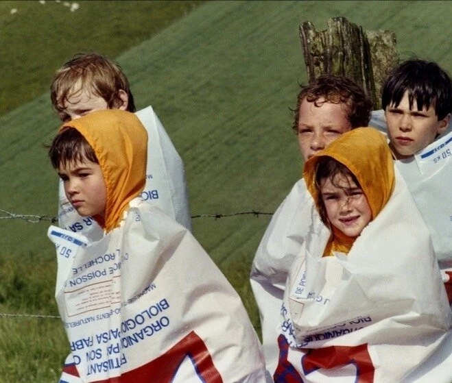 Маленькая банда (1983) через торрент скачать Маленькая банда (1983) фильм через торрент скачать