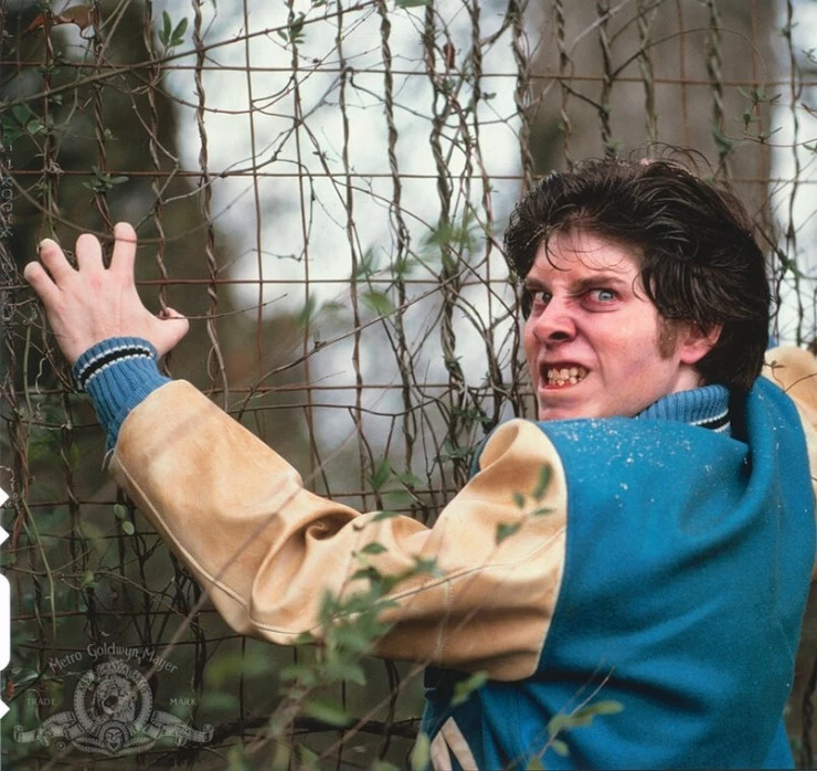 Зверь внутри (1982) через торрент скачать Зверь внутри (1982) фильм через торрент скачать