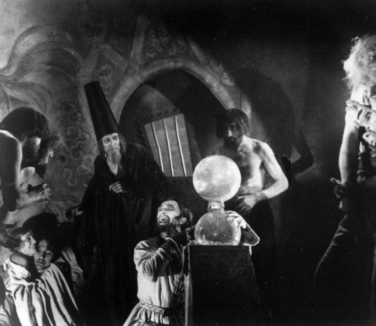 Кабинет восковых фигур (1924) через торрент бесплатно Кабинет восковых фигур (1924) фильм через торрент бесплатно