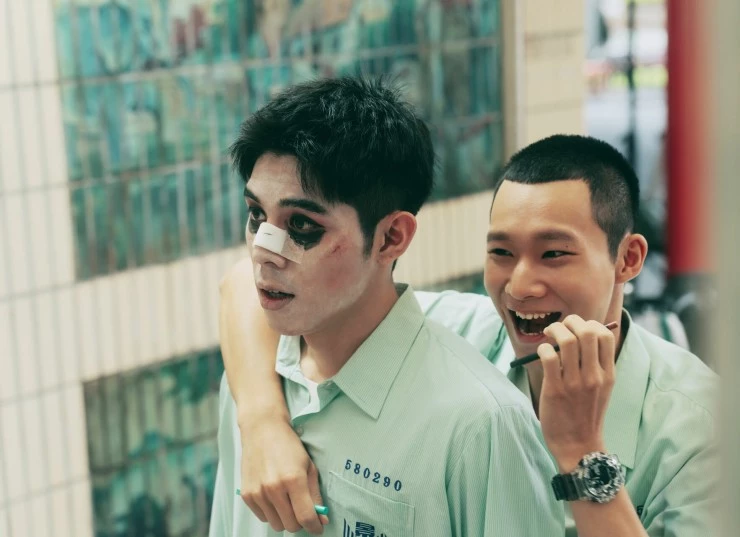 Болен тобой (2025) через торрент скачать Болен тобой (2025) фильм через торрент скачать