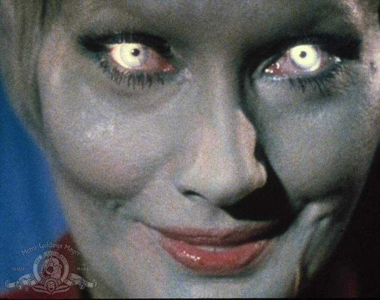 Кровавая королева (1966) через торрент скачать Кровавая королева (1966) фильм через торрент скачать