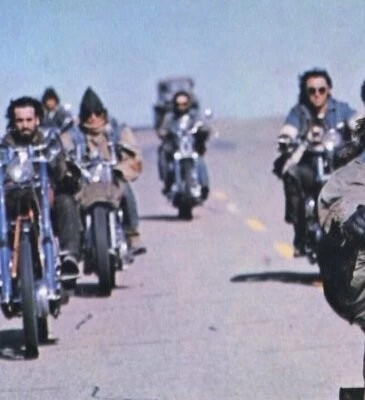 Оборотни на колесах (1971) через торрент скачать Оборотни на колесах (1971) фильм через торрент скачать