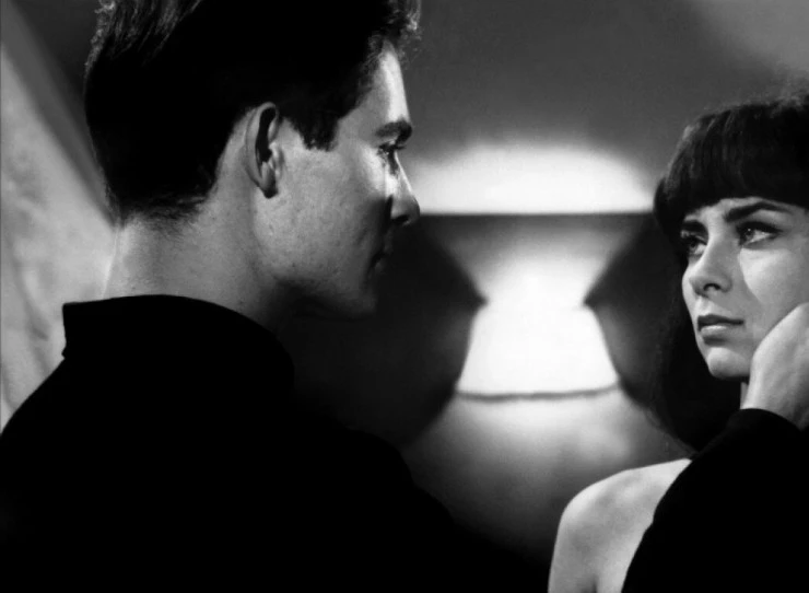 Из-за, из-за женщины (1962) через торрент скачать Из-за, из-за женщины (1962) фильм через торрент скачать