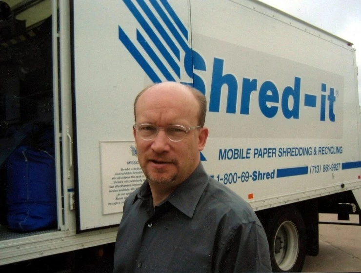 Энрон: Самые смышленые парни в комнате (2005) через торрент скачать Энрон: Самые смышленые парни в комнате (2005) фильм через торрент скачать