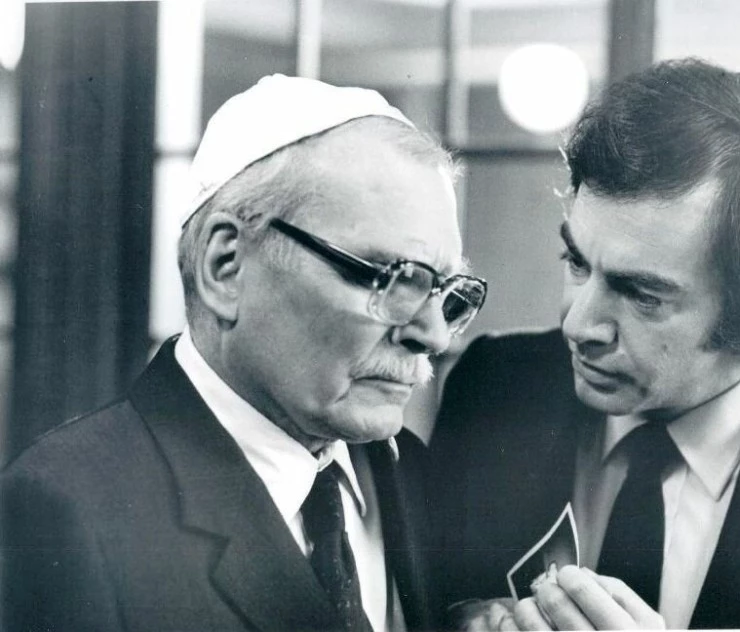 Певец джаза (1980) через торрент бесплатно Певец джаза (1980) фильм через торрент бесплатно