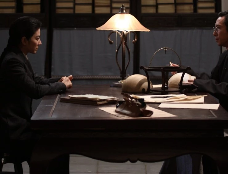 Женщина-рыцарь Зеркального озера (2011) через торрент скачать Женщина-рыцарь Зеркального озера (2011) фильм через торрент скачать