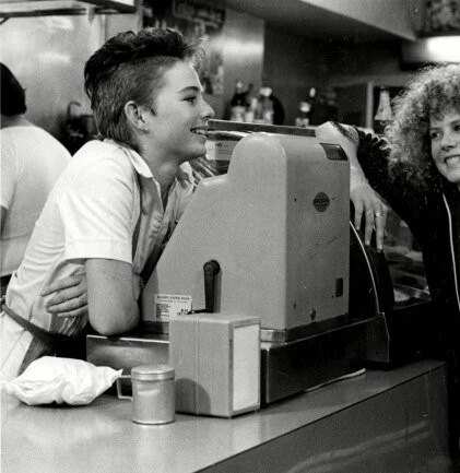 Окно в жизнь (1987) в хорошем качестве через торрент Окно в жизнь (1987) фильм в хорошем качестве через торрент