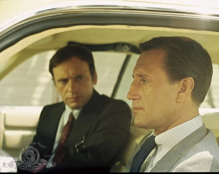 Человек умер (1972) через торрент бесплатно Человек умер (1972) фильм через торрент бесплатно