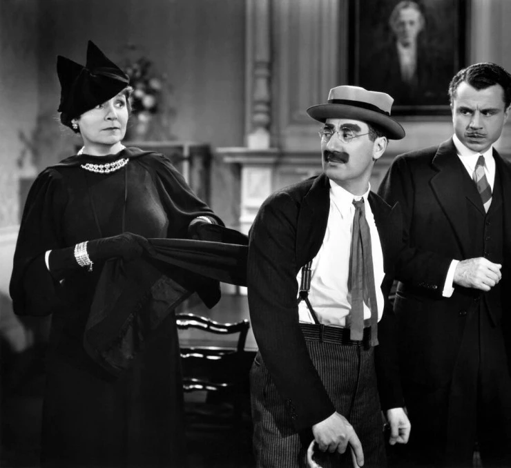 День на скачках (1937) через торрент скачать День на скачках (1937) фильм через торрент скачать