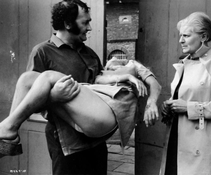 Дом Кнута (1974) через торрент скачать Дом Кнута (1974) фильм через торрент скачать