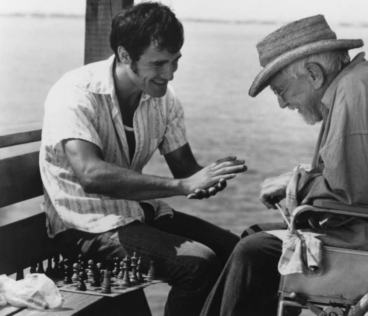 Полная Луна в голубой воде (1988) через торрент бесплатно Полная Луна в голубой воде (1988) фильм через торрент бесплатно