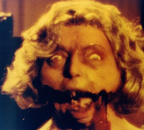 Бешеные бабушки (1988) через торрент бесплатно Бешеные бабушки (1988) фильм через торрент бесплатно