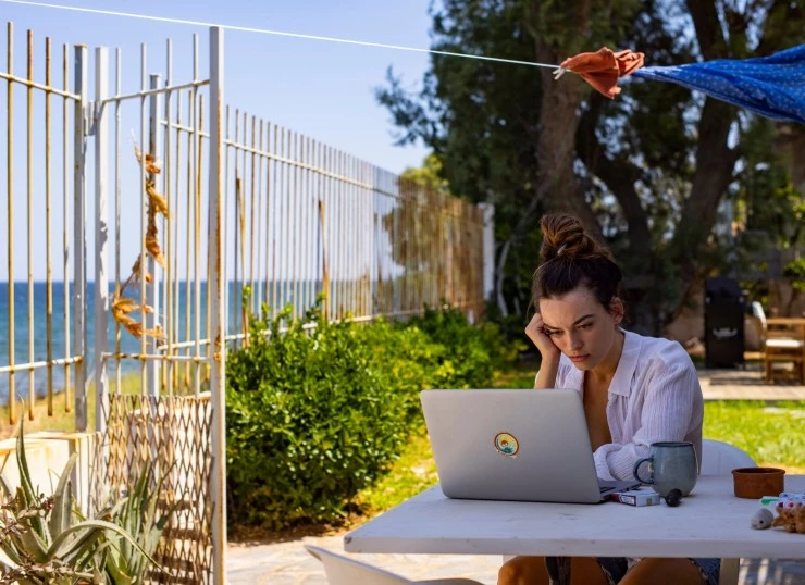 Горячее молоко (2025) через торрент бесплатно Горячее молоко (2025) фильм через торрент бесплатно