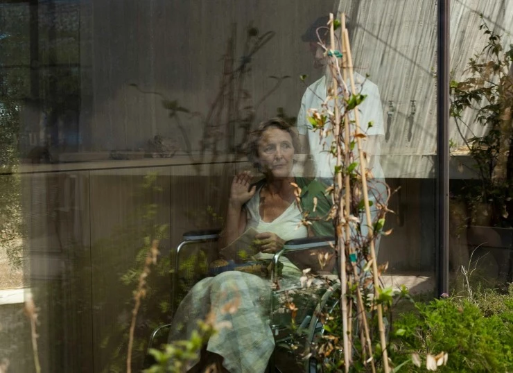 Горячее молоко (2025) через торрент скачать Горячее молоко (2025) фильм через торрент скачать