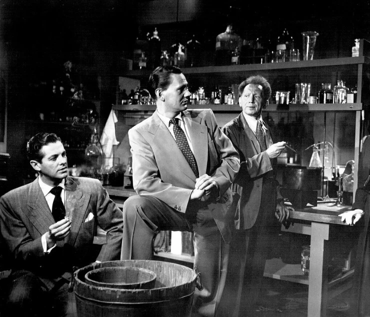 Обвиняемая (1949) через торрент бесплатно Обвиняемая (1949) фильм через торрент бесплатно