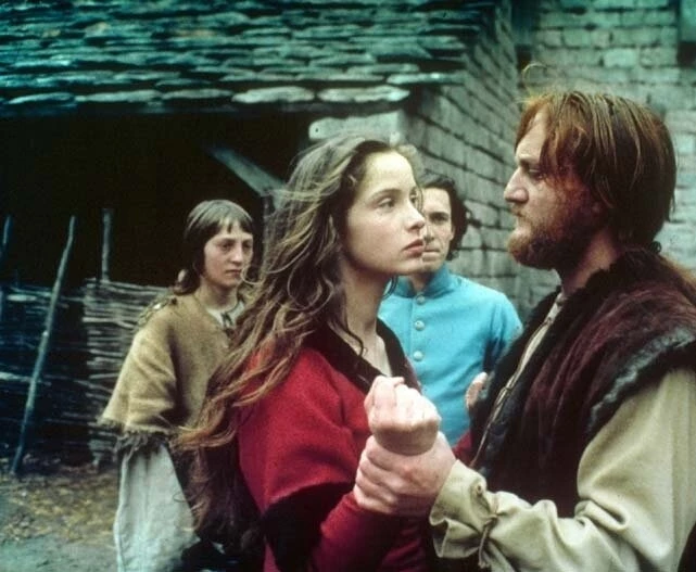 Страсти по Беатрис (1987) через торрент скачать Страсти по Беатрис (1987) фильм через торрент скачать