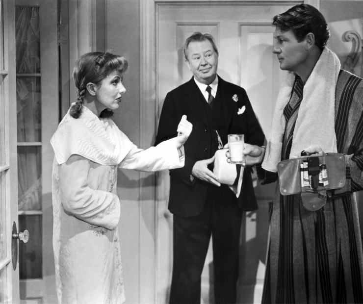 Чем больше, тем веселее (1943) в хорошем качестве через торрент Чем больше, тем веселее (1943) фильм в хорошем качестве через торрент