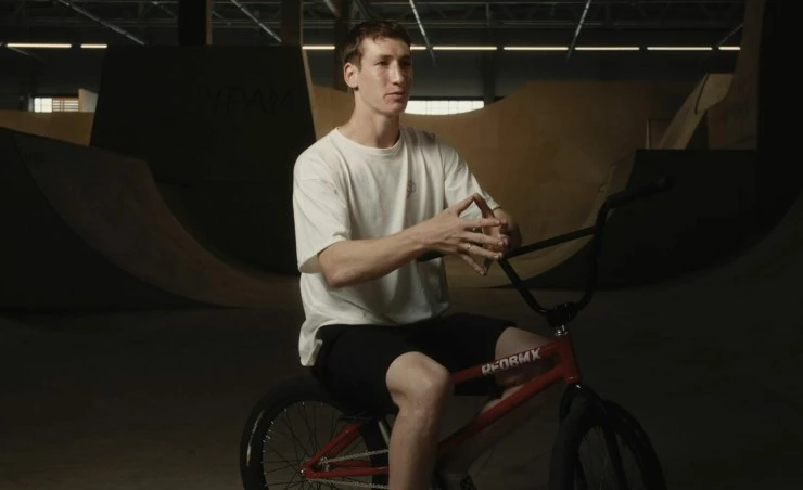 Улицы Олимпийского резерва (2022) через торрент скачать Улицы Олимпийского резерва (2022) фильм через торрент скачать