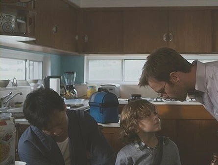 В семье (2011) через торрент скачать В семье (2011) фильм через торрент скачать