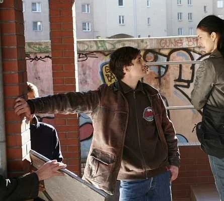 Короткая истерика времени (2006) через торрент бесплатно Короткая истерика времени (2006) фильм через торрент бесплатно