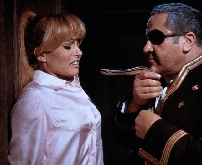 Ужас замка Блэквуд (1968) через торрент скачать Ужас замка Блэквуд (1968) фильм через торрент скачать