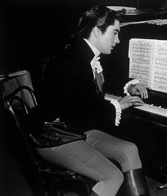 Лондонский Ллойдс (1936) через торрент скачать Лондонский Ллойдс (1936) фильм через торрент скачать