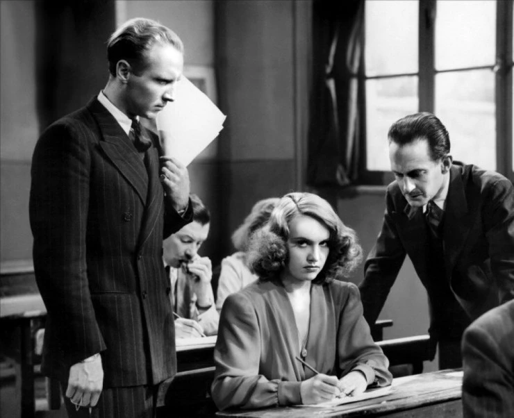 Ворон (1942) через торрент скачать Ворон (1942) фильм через торрент скачать