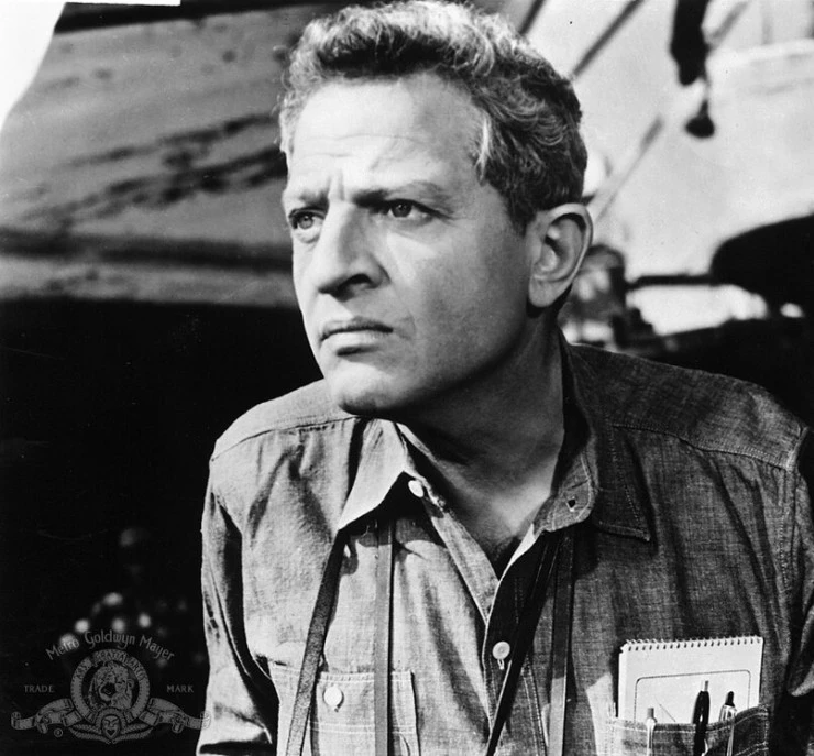 Никогда в воскресенье (1960) через торрент бесплатно Никогда в воскресенье (1960) фильм через торрент бесплатно