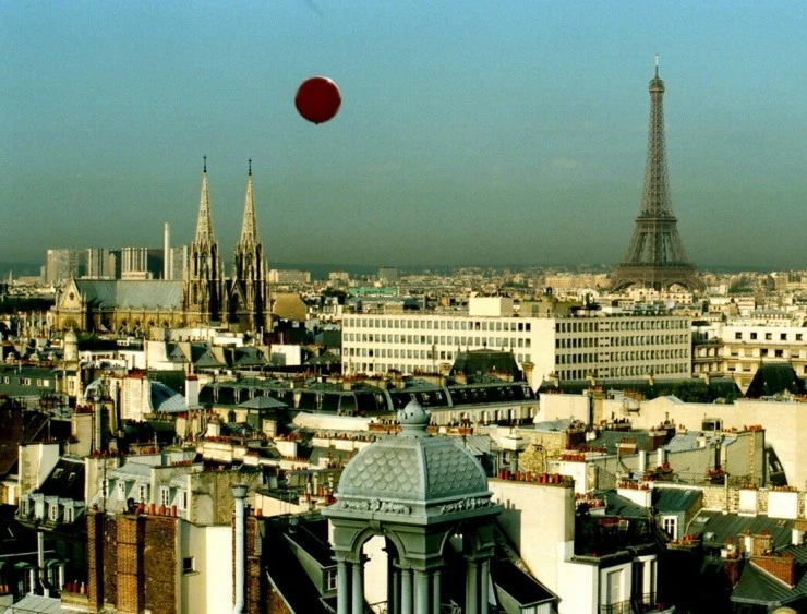 Полет красного надувного шарика (2007) в хорошем качестве через торрент Полет красного надувного шарика (2007) фильм в хорошем качестве через торрент