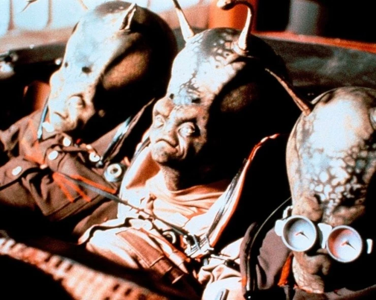 Завоеватели из космоса (1989) в хорошем качестве через торрент Завоеватели из космоса (1989) фильм в хорошем качестве через торрент