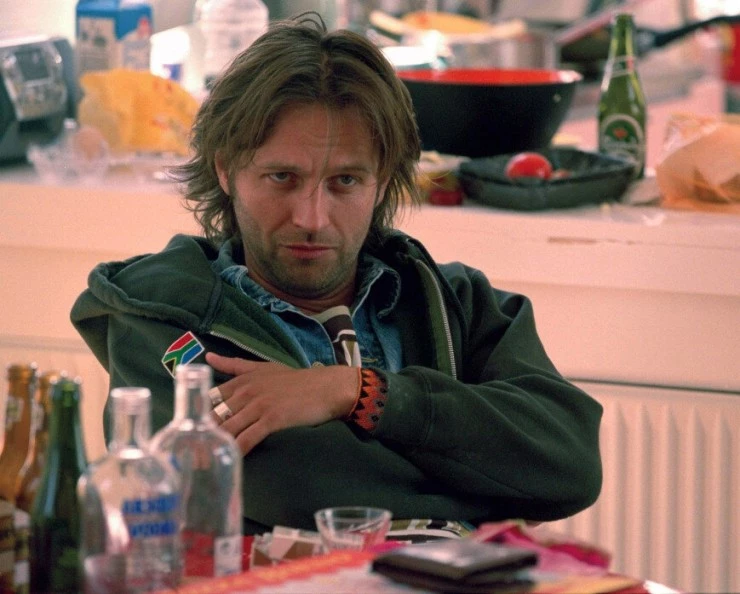 Взгляни налево - увидишь шведа (2003) в хорошем качестве через торрент Взгляни налево - увидишь шведа (2003) фильм в хорошем качестве через торрент