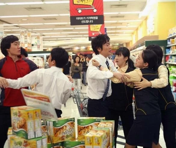 Сотовый (2009) через торрент скачать Сотовый (2009) фильм через торрент скачать