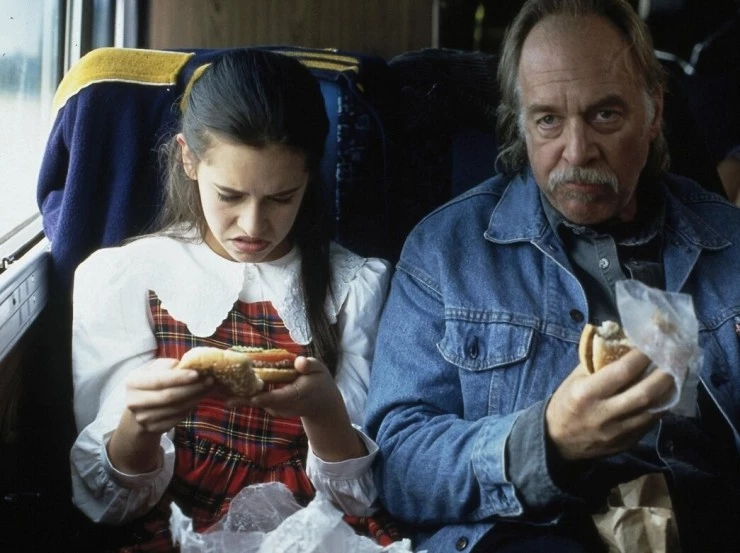 Пропала маленькая миллионерша (1993) через торрент бесплатно Пропала маленькая миллионерша (1993) фильм через торрент бесплатно