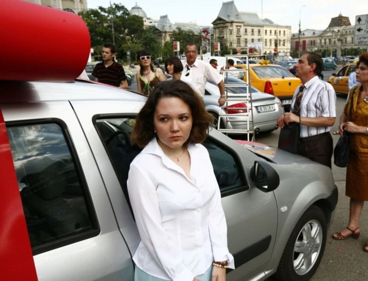 Самая счастливая девушка на свете (2009) через торрент скачать Самая счастливая девушка на свете (2009) фильм через торрент скачать