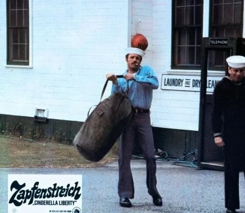 Увольнение до полуночи (1973) через торрент бесплатно Увольнение до полуночи (1973) фильм через торрент бесплатно