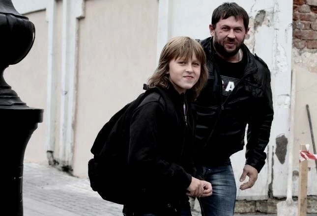 Обочина (2015) через торрент скачать Обочина (2015) фильм через торрент скачать