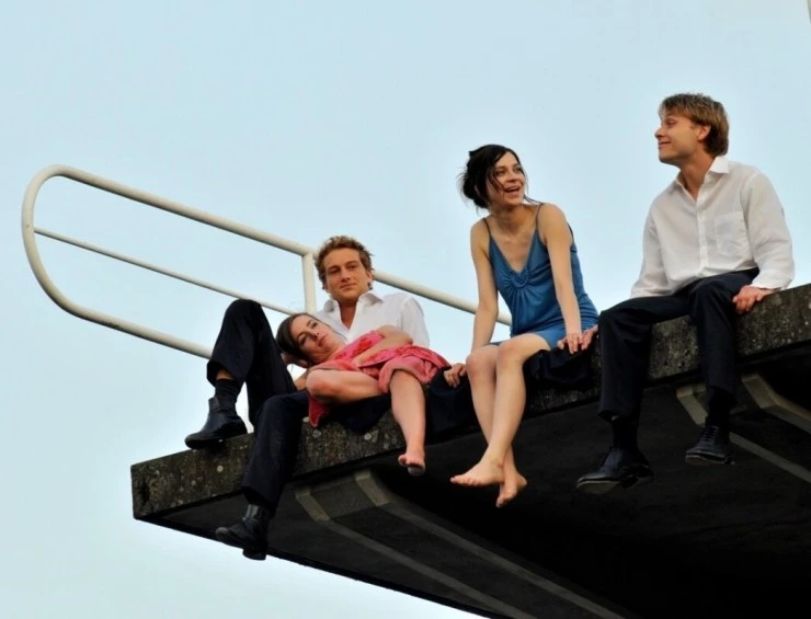 Тринадцатый семестр (2009) через торрент скачать Тринадцатый семестр (2009) фильм через торрент скачать