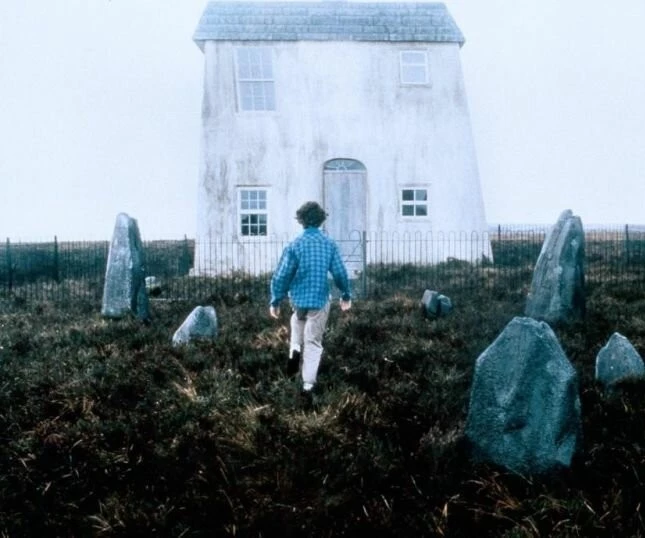 Бумажный дом (1988) через торрент бесплатно Бумажный дом (1988) фильм через торрент бесплатно