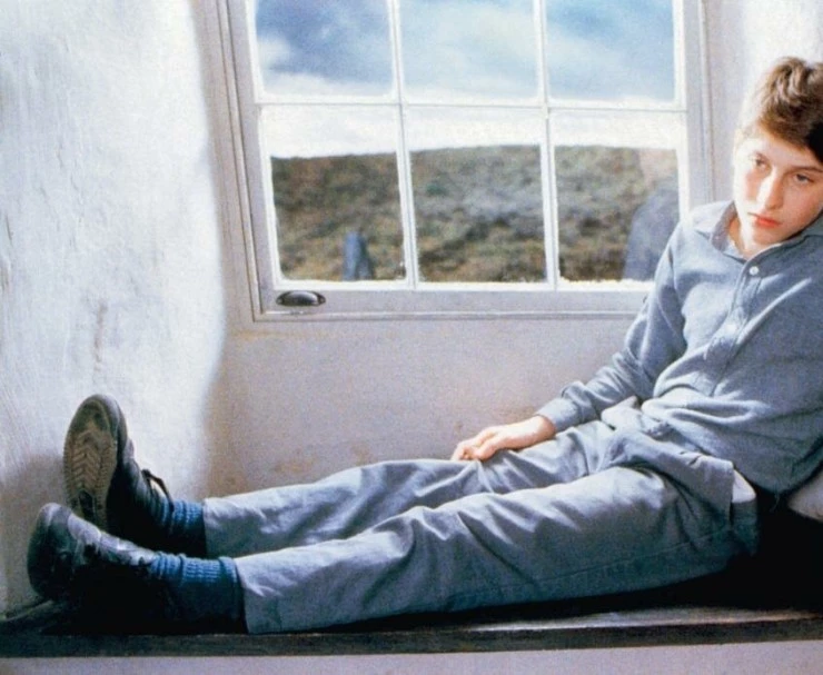 Бумажный дом (1988) в хорошем качестве через торрент Бумажный дом (1988) фильм в хорошем качестве через торрент