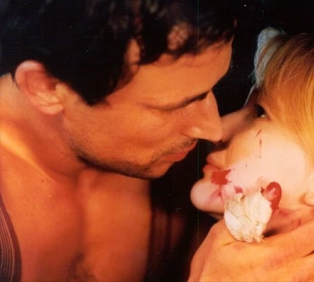 Подальше от окна (2000) через торрент бесплатно Подальше от окна (2000) фильм через торрент бесплатно