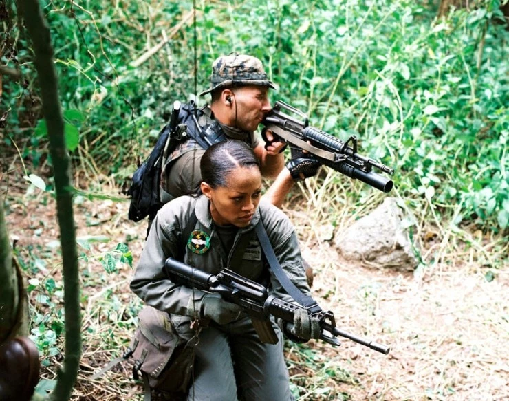 Миссия спасения 2: Точка удара (2006) через торрент бесплатно Миссия спасения 2: Точка удара (2006) фильм через торрент бесплатно