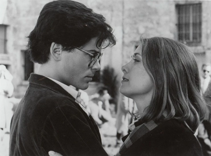 Незаконно твой (1988) через торрент скачать Незаконно твой (1988) фильм через торрент скачать