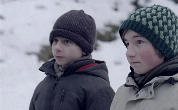 Ночь слишком молода (2012) через торрент скачать Ночь слишком молода (2012) фильм через торрент скачать