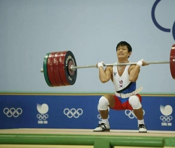 Бронзовый медалист (2009) через торрент бесплатно Бронзовый медалист (2009) фильм через торрент бесплатно