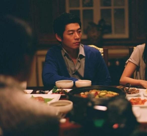 Одиночка (2008) через торрент скачать Одиночка (2008) фильм через торрент скачать