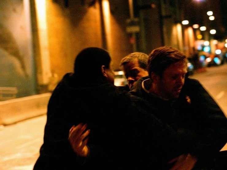 В руках бога (2004) через торрент скачать В руках бога (2004) фильм через торрент скачать