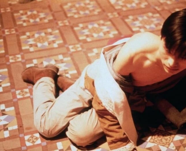 Восточный дворец, западный дворец (1996) через торрент скачать Восточный дворец, западный дворец (1996) фильм через торрент скачать